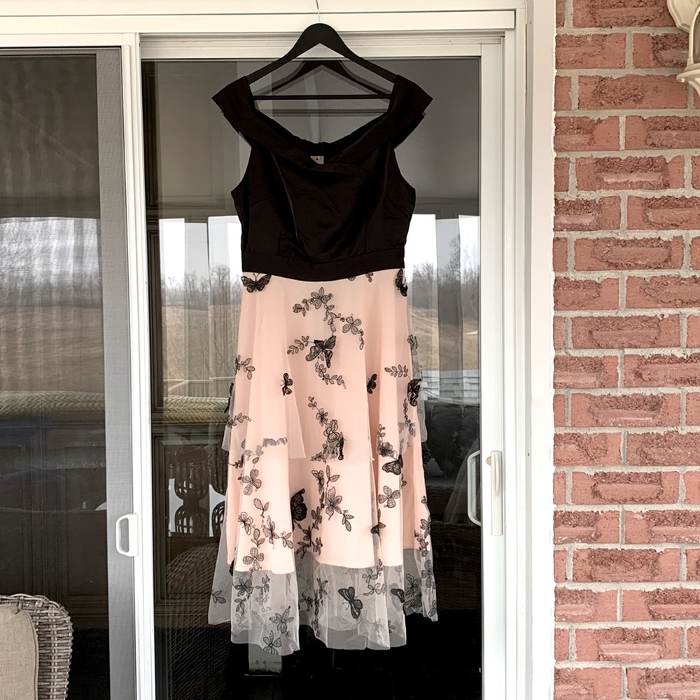 Retro Stage butterfly dress. Size L.